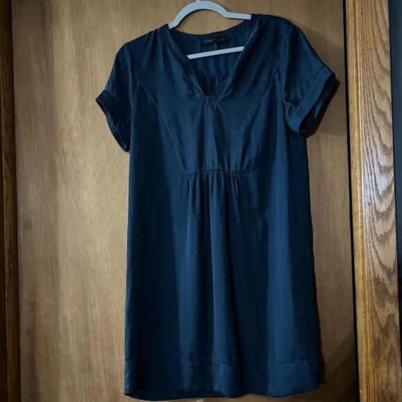Nordstroms Lily Velvet Shift Dress Size 2 - Picture 1 of 12
